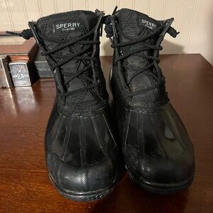 Sperry Boots Women’s Size 7